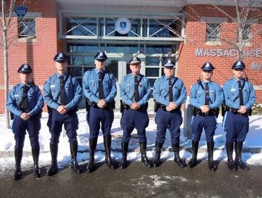OgbeniAdugbo's tweet photo. Policing in the United States is decentralized. Each state has:

✅A State Police/Highway Patrol agency.
✅County Sheriff's Offices.
✅Municipal Police Departments.
✅Specialized law enforcement agencies.

As a result, the total number of law enforcement officers varies widely by state.

Here are approximate numbers of full-time sworn law enforcement officers (all agencies combined) in some major states:

State                       Approx. Officers
California                    75,000+
Texas                            65,000+
Florida                            45,000+
New York                        50,000+
Illinois                            30,000+
Pennsylvania                28,000+
Ohio                                25,000+
Georgia                        20,000+
North Carolina            18,000+
Michigan                        17,000+
State Police Only

The actual State Police agencies are much smaller. For example:

California Highway Patrol: about 7,000–8,000 officers.
Texas Department of Public Safety: about 4,000–5,000 commissioned officers.
New York State Police: about 5,000 troopers.
Pennsylvania State Police: about 4,700 troopers.

Perspective for Nigeria
If Nigeria eventually adopts state police, a reasonable benchmark from U.S. practice would not be a uniform number per state. Instead, staffing would likely depend on:

Population
Land area
Crime rates
Revenue capacity of the state
Urban vs. rural makeup

For example, a state like Lagos might require 20,000–30,000 officers, while a smaller state such as Ekiti or Bayelsa might require 5,000–10,000 officers.

With 36 states, state police could potentially create hundreds of thousands of direct and indirect jobs nationwide when you include administration, logistics, training, technology, vehicles, uniforms, insurance, pensions, and local manufacturing.