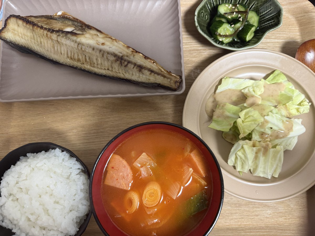conekoz's tweet photo. 니쿠쟈가 참 쉽고 삼겹김치구이가 진짜 밥도둑이야..
시오콘부 오이탕탕이 간단하고 맛있어서 자주 만들어 먹는 중 https://t.co/rK3iv17VIO