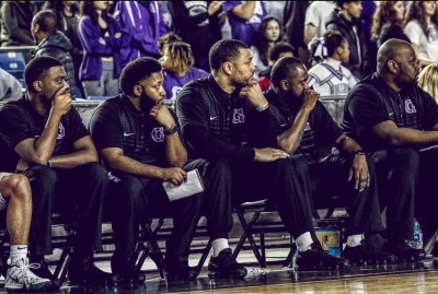 jseattle's tweet photo. Garfield High School: Coach Roy to return after cleared in recruiting violation investigation https://t.co/8MvWXdHhmO https://t.co/7UW3mkYlrz