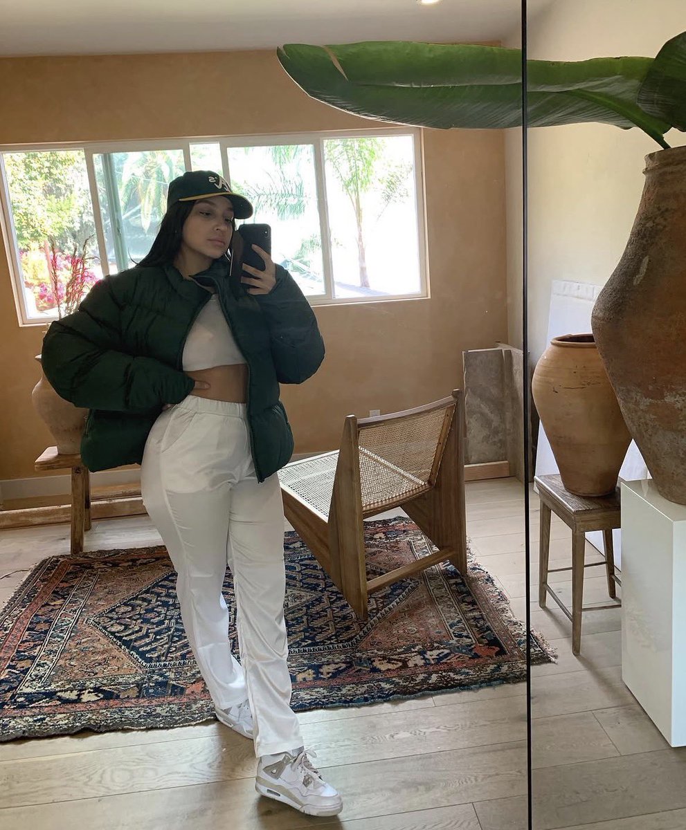 ˚˖𓍢ִ໋❀ ℬ𝑒𝓁𝓁𝒶’ 𝙖𝙪𝙧𝙤𝙧𝙖. 𝙢𝙖𝙧𝙩𝙞𝙣ˎˊ˗ tweet media