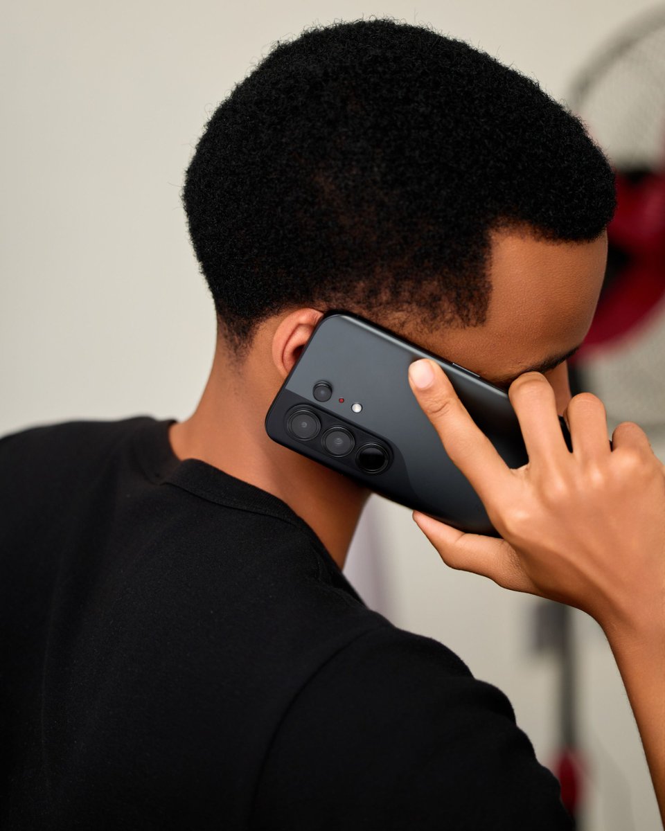TECNOMobileRW's tweet photo. Clean design. Premium feel. Unmatched style. The CAMON 50 Series is more than a smartphone—it's a statement. ✨📱 #camon50series #tecnorwanda #tecnoai https://t.co/yeTbjEMnBD