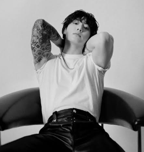 AboutMusicYT's tweet photo. Seven by Jungkook becomes the first song by an Asian artist and a kpop artist to reach 3 billion streams on Spotify. https://t.co/T0D6brVgqv