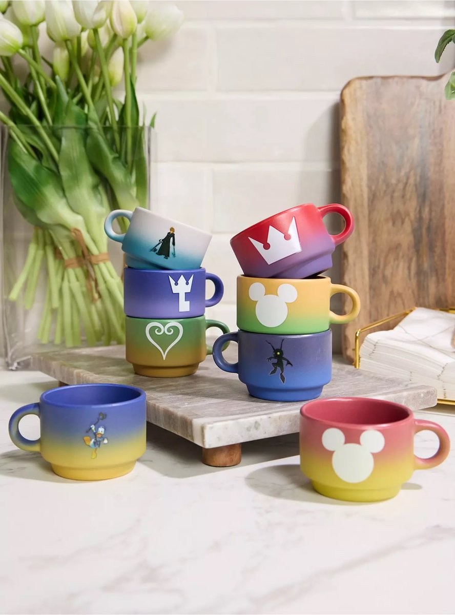 churroz's tweet photo. Box Lunch has added an exclusive KINGDOM HEARTS Embroidered Logo Ball Cap and a Logo Blind Box Mugs! #kingdomhearts #キングダムハーツ #KHMerch #squareenix #disney

Hat: https://t.co/fI12Hg5EcN

Mugs: https://t.co/UM55gooMJs https://t.co/9VkLoETi6N