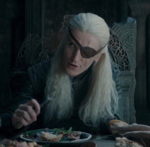 cercent's tweet photo. alicent made him leave king’s landing so fast he forgot to pack his straightener https://t.co/DHpMWGL67U