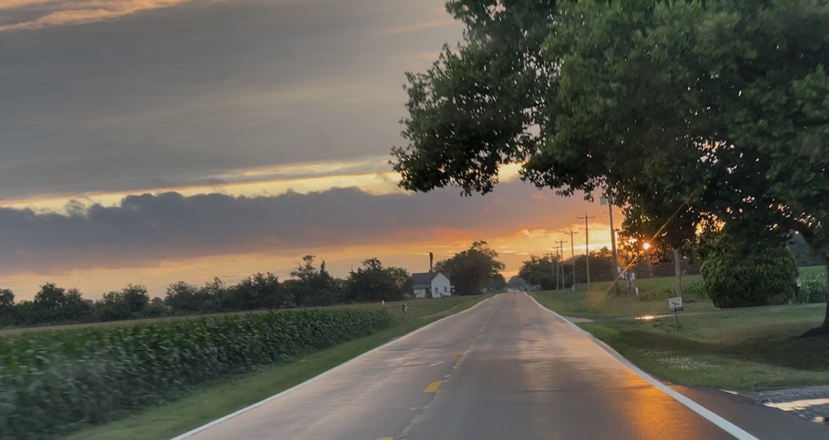 alteredxstate's tweet photo. Sussex county sunset https://t.co/g7Mab1HV8P