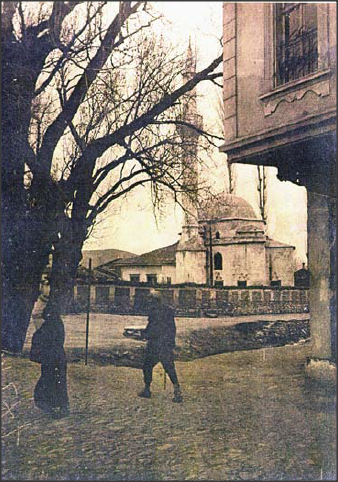 Hamza16611661's tweet photo. Katip Ali Camii-Yeşilova/Lerin/Florina-Yunanistan. Camii 15.yüzyılda yapılmıştır. Camii 1927 yılında yıkılmış ve günümüze ulaşmamıştır. https://t.co/MVqAIcLcwS