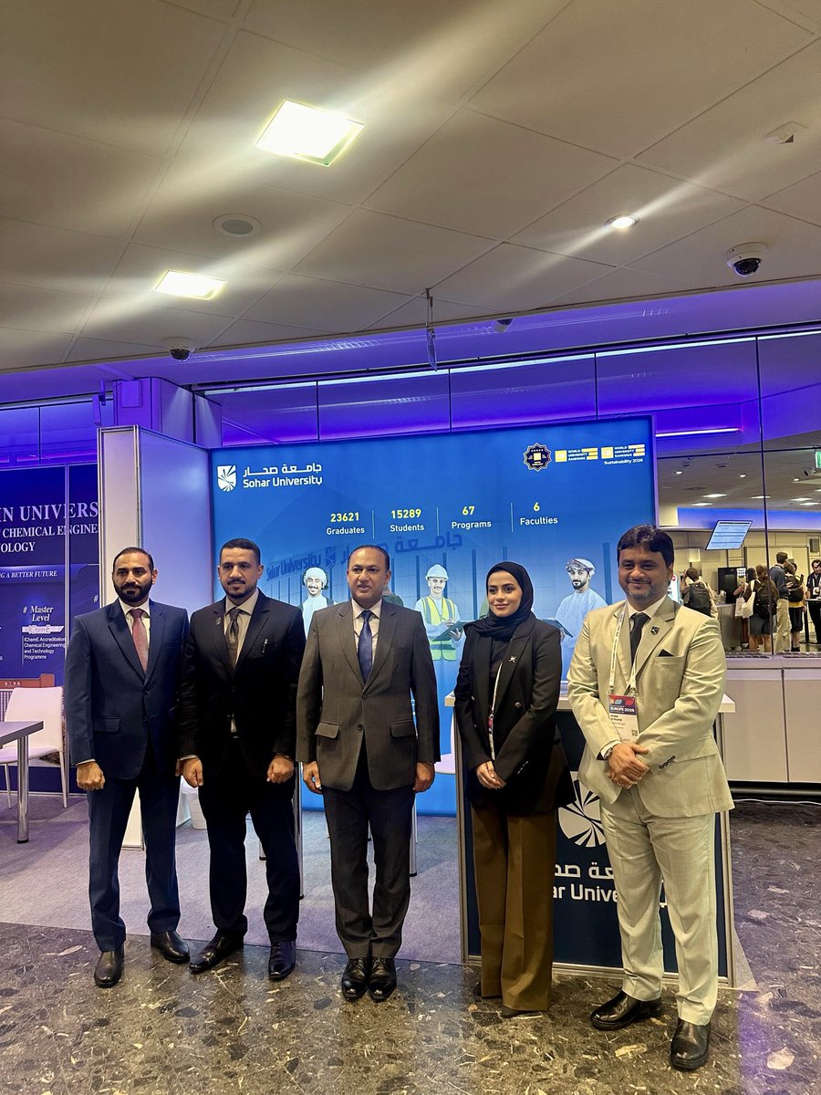 OmanEmbassyBUD's tweet photo. قام سعادة السفير مال الله بن محمود البلوشي، برفقة السكرتير الأول عمر الزدجالي، بزيارة جناح جامعة صحار المشارك في مؤتمر QS للتعليم العالي المنعقد في بودابست، حيث اطّلع على أبرز جهود الجامعة ومبادراتها الرامية إلى تعزيز حضورها الدولي وتوسيع شبكة شراكاتها الأكاديمية العالمية https://t.co/GKyAbitFGW