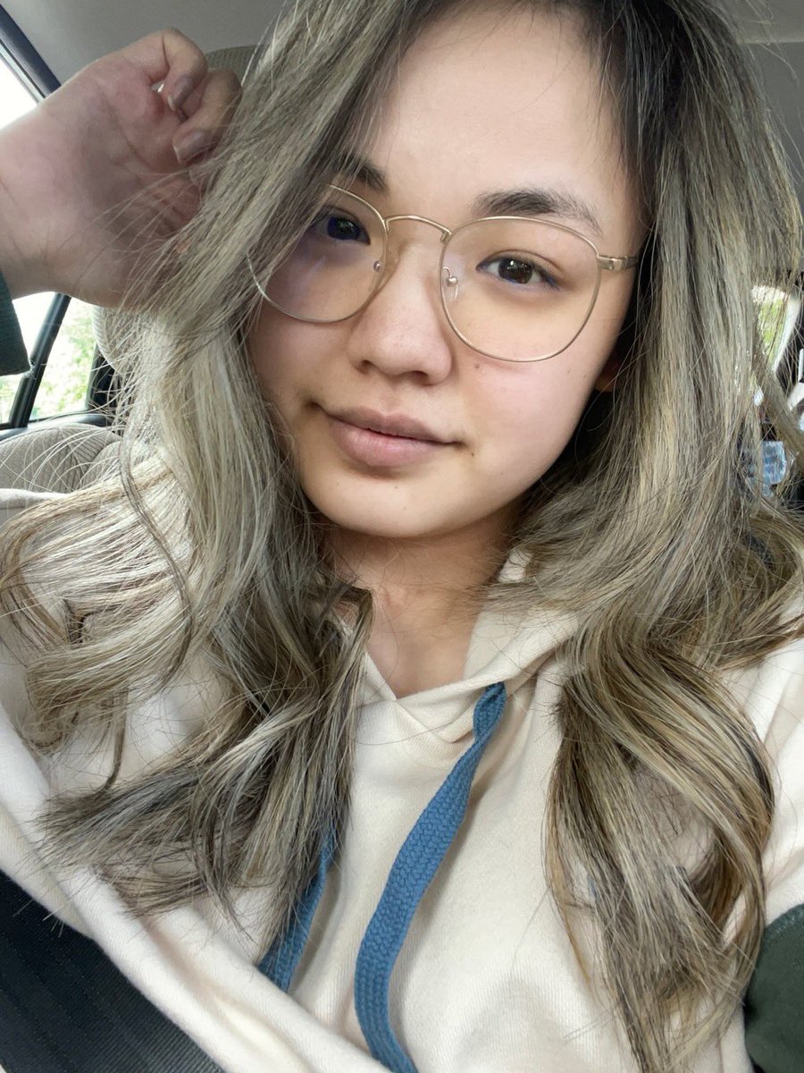 urbbydumplling's tweet photo. Do you like my new glasses? https://t.co/xNOntpcWiQ