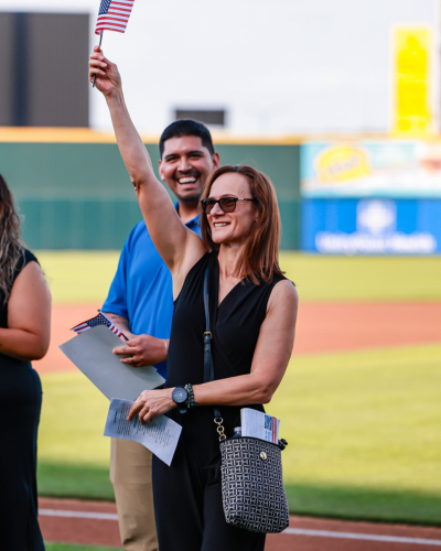 IowaCubs's tweet photo. Join us tonight for our 18th annual citizenship ceremony! We will welcome 29 new citizens from 16 different countries right here on our field. This is one of the coolest traditions you'll find at a baseball game. After the ceremony, our team will throw it back and take the field as the Iowa Oaks. 

Great seats are still available: https://t.co/kr7GsJGCN3