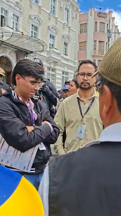 LagranjaEc's tweet photo. Esta es la cara de los funcionarios del Gobierno de @DanielNoboaOk que, por conservar un puesto y un sueldo, cumplen órdenes superiores que afectan directamente a la gente que trabaja y busca salir adelante.

Hoy sus decisiones golpean a emprendedores, artistas y familias que dependen de estos espacios para generar ingresos.

Si actuaron en representación de la Intendencia de #Pichincha, la ciudadanía tiene derecho a conocer quiénes son, qué cargo ocupan y bajo qué disposición suspendieron una actividad pública.