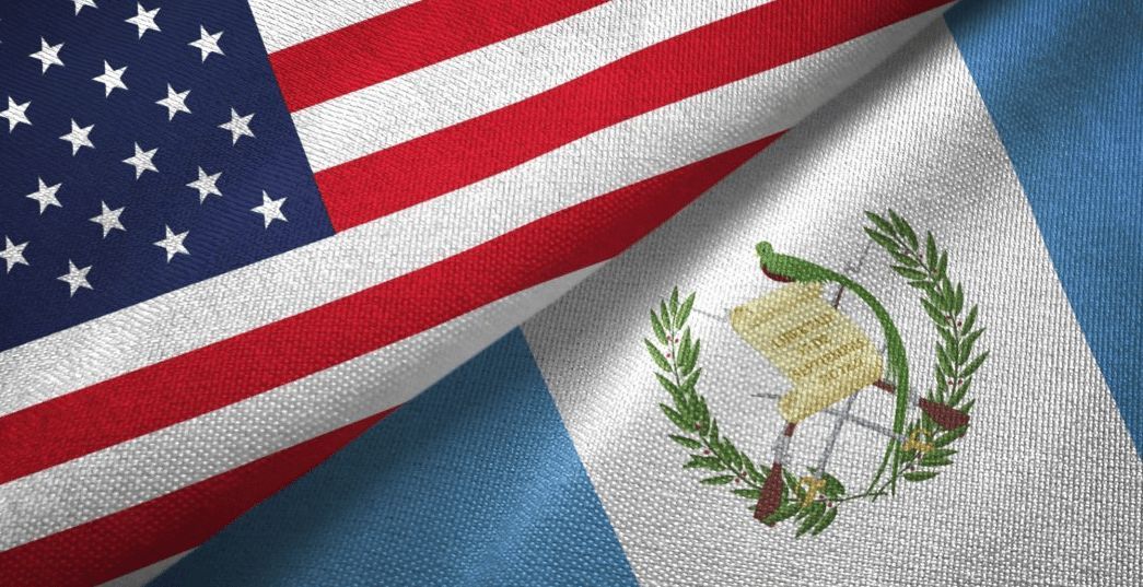 hechoengt's tweet photo. Nueva York, Los Ángeles y Oklahoma se visten de Chapín este verano

Este verano la diáspora chapina tiene tres citas. El Chapines Fest Nueva York celebra su quinta edición el 26 de julio en Industry City, Brooklyn, con marimba, rock, desfile de indumentaria maya y comida típica. El Festival Chapín de Los Ángeles llega a su décima edición el 29 y 30 de agosto, con entrada gratuita en Lafayette Park. Y Guatemala también estará en Oklahoma el 12 de septiembre, con música, antojitos y actividades familiares en Los Campos de la Western.

Tres ciudades, tres fechas, una sola raíz. Estos festivales llevan años siendo el espacio donde los chapines en el exterior se reconectan con sus tradiciones, comparten el sabor de casa y muestran a sus vecinos de qué está hecha Guatemala.

Fuente: Guatemala com