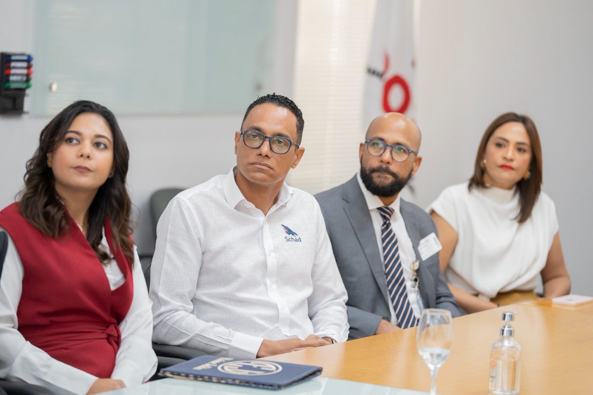 MIC_RD's tweet photo. Nuestra viceministra de Zonas Francas y Regímenes Especiales, Lucía Zorrilla (@Luzorrilla), participó en la presentación del Índice de Actividad Logística de la República Dominicana (IAL-RD), una iniciativa de ADOZONA y su Clúster Logístico que permitirá medir y dar seguimiento al desempeño del sistema logístico nacional.

Desde el MICM valoramos este tipo de herramientas que fortalecen la toma de decisiones y contribuyen al desarrollo de un ecosistema logístico más competitivo, impulsando la visión de consolidar a la República Dominicana como un hub regional de manufactura, logística, comercio e inversión.

#MICM #LogísticaRD #HubLogístico