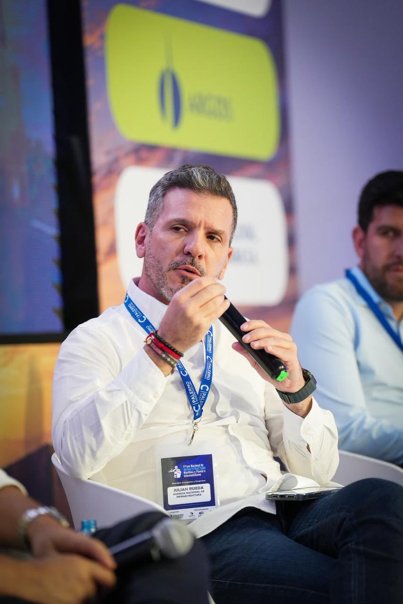 ANI_Colombia's tweet photo. 💬 #AgendaANI | El vicepdte.(e) de Estructuración @julianrueda80 participa como panelista en el V Foro Nacional de Infraestructura Marítima y Fluvial e Intermodalismo donde se analiza la planeación de la infraestructura de transporte para Barranquilla y el Dpto del Atlántico. https://t.co/qQjwaHYtZM