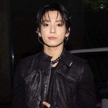 flylilliies's tweet photo. So fvkn Handsome https://t.co/ofG8VOGfsM