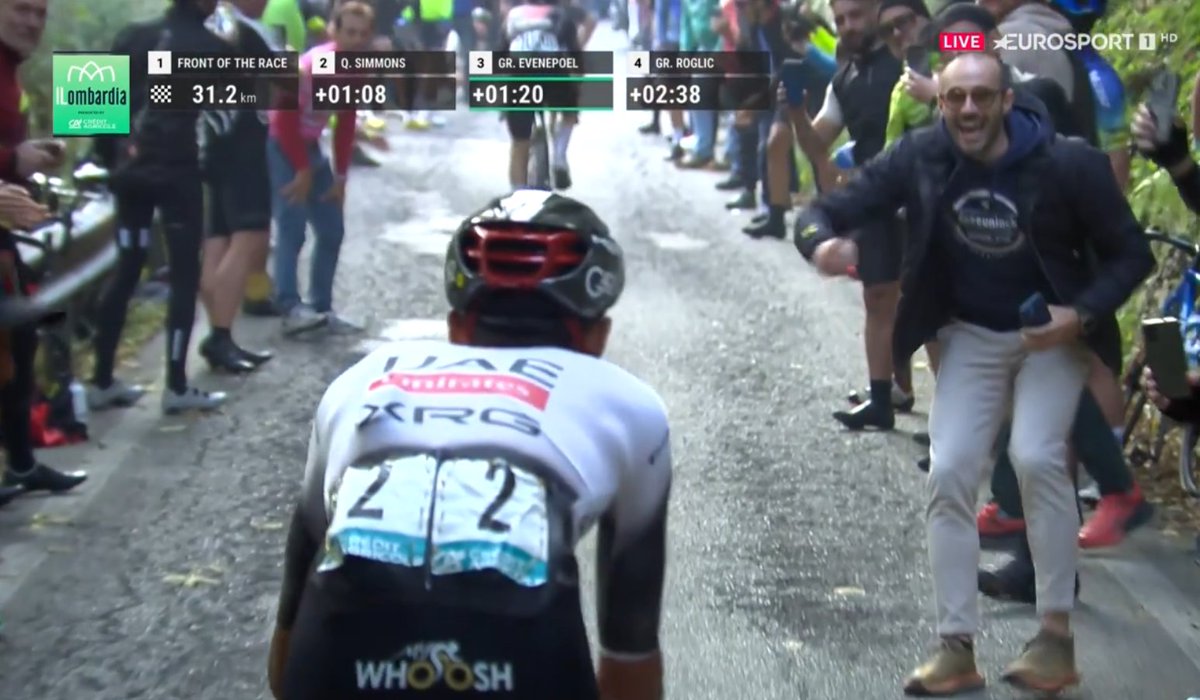 NairoInGreen's tweet photo. Unfortunately no way to tell if Remco is a good climber https://t.co/N89blU9HHm