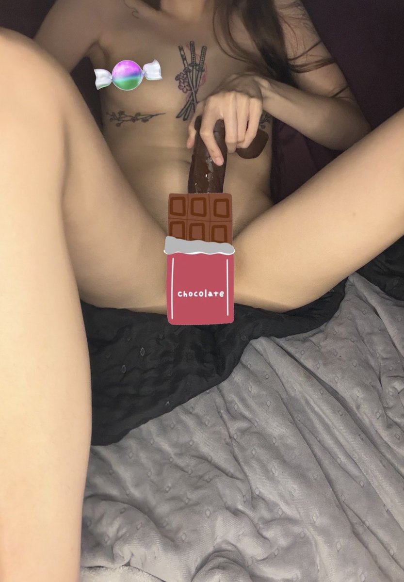 sweetsapphire02's tweet photo. 🍫😈💦 #nsfw #onlyfans #onlyfanscreator #nsfwtwt #contentcreator #bbc #yum https://t.co/A8W1csfafy