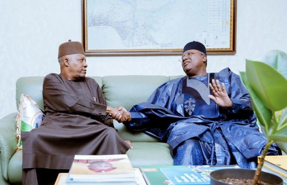 IU_Wakilii's tweet photo. BREAKING: Former Governor Bindow, an ADC governor aspirant for Adamawa state, met with VP Kashim Shettima earlier today. https://t.co/fHc1DJkOhI