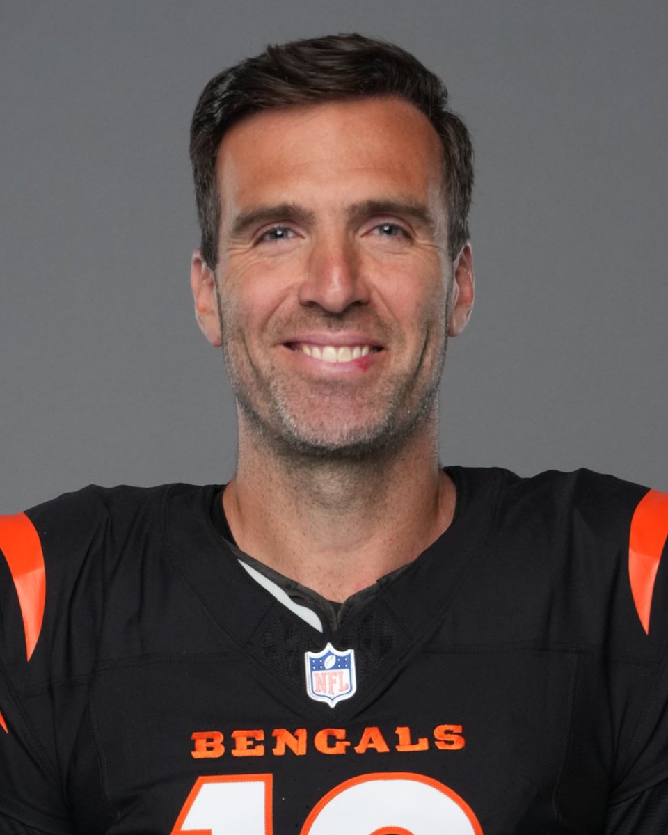 NFL's tweet photo. 19 seasons later 😳

@JoeFlacco | @Bengals https://t.co/bdcUiY42JY