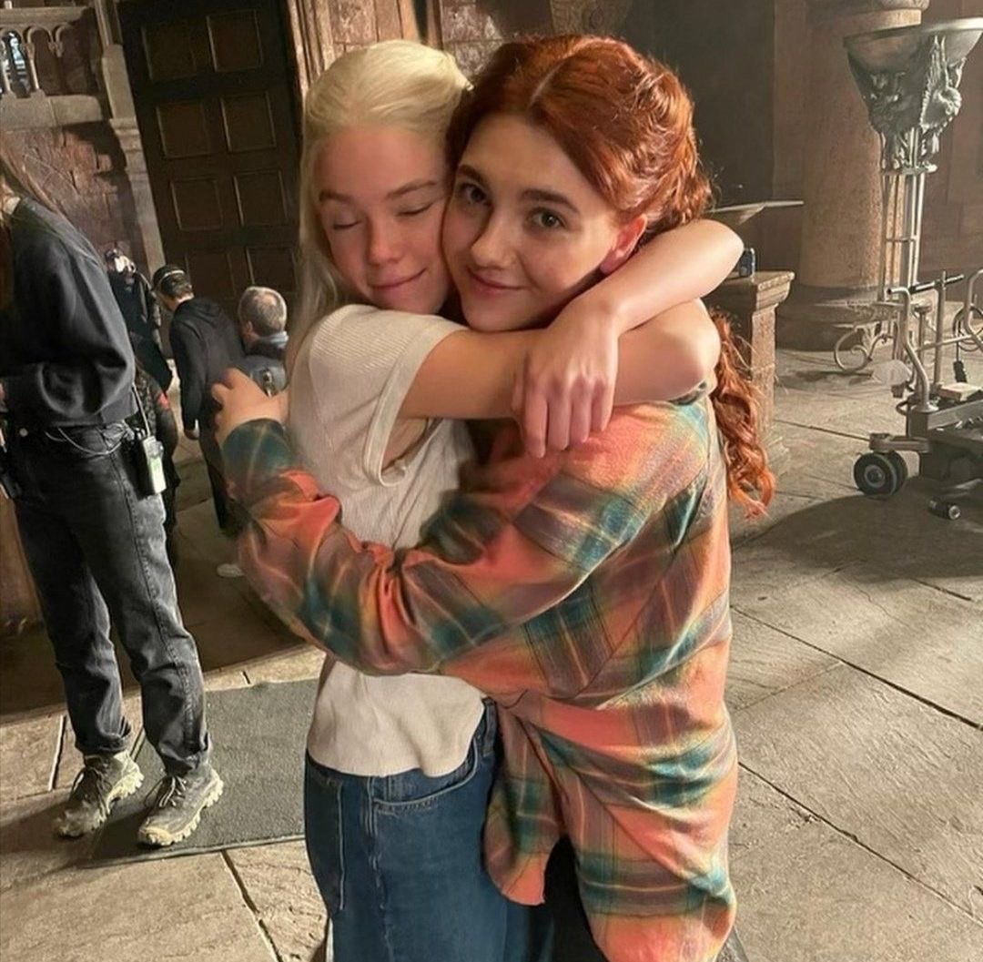 rhaenicentfiles's tweet photo. Emily Carey shared that they and Milly Alcock talked about the online abuse from DC fans:

“She’s Supergirl, she’s doing crazy, crazy things. We were literally on FaceTime the other day, talking it all through because she’s doing a lot of press at the- https://t.co/rjIA2SIkLt