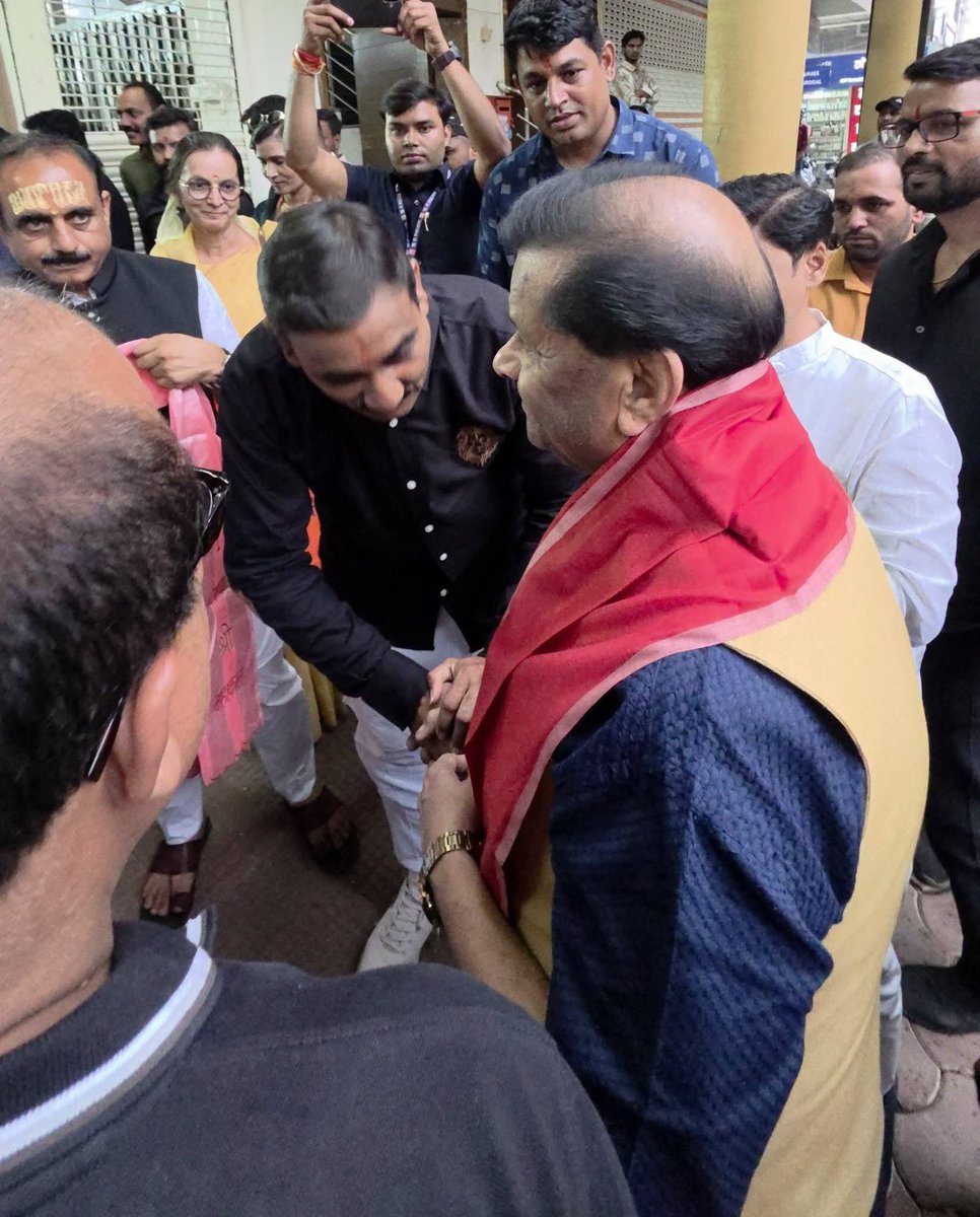 RajeshDhakadngd's tweet photo. आपातकाल के 51 वर्ष: प्रदर्शनी का उद्घाटन 🇮🇳

आज उज्जैन संभागीय कार्यालय पर आपातकाल के 51 वर्ष पूर्ण होने के उपलक्ष्य में आयोजित प्रदर्शनी का उद्घाटन किया।

कार्यक्रम में मुख्य वक्ता के रूप में वित्त आयोग अध्यक्ष आदरणीय श्री जय भान सिंह पवैया जी उपस्तिथ रहे। https://t.co/S0fMTyvtfX