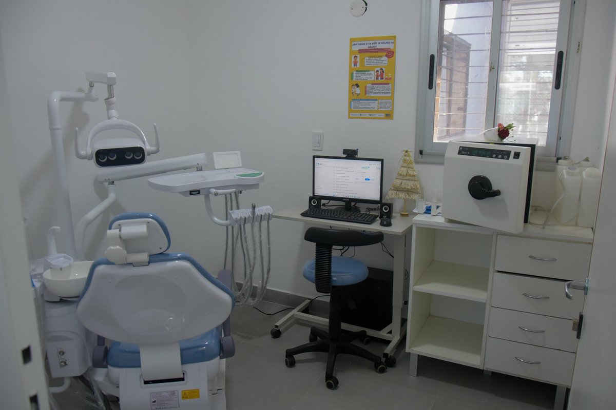 nkreplak's tweet photo. Planificación, estrategia y trabajo. Esa es la receta para enfrentar las políticas de ajuste del gobierno nacional en la Provincia

Junto al gobernador @kicillofok inauguramos un nuevo Centro de Atención Primaria de la Salud en #GeneralRodríguez y con este ya son 206 los CAPS incorporados desde el inicio de la gestión para fortalecer el primer nivel.