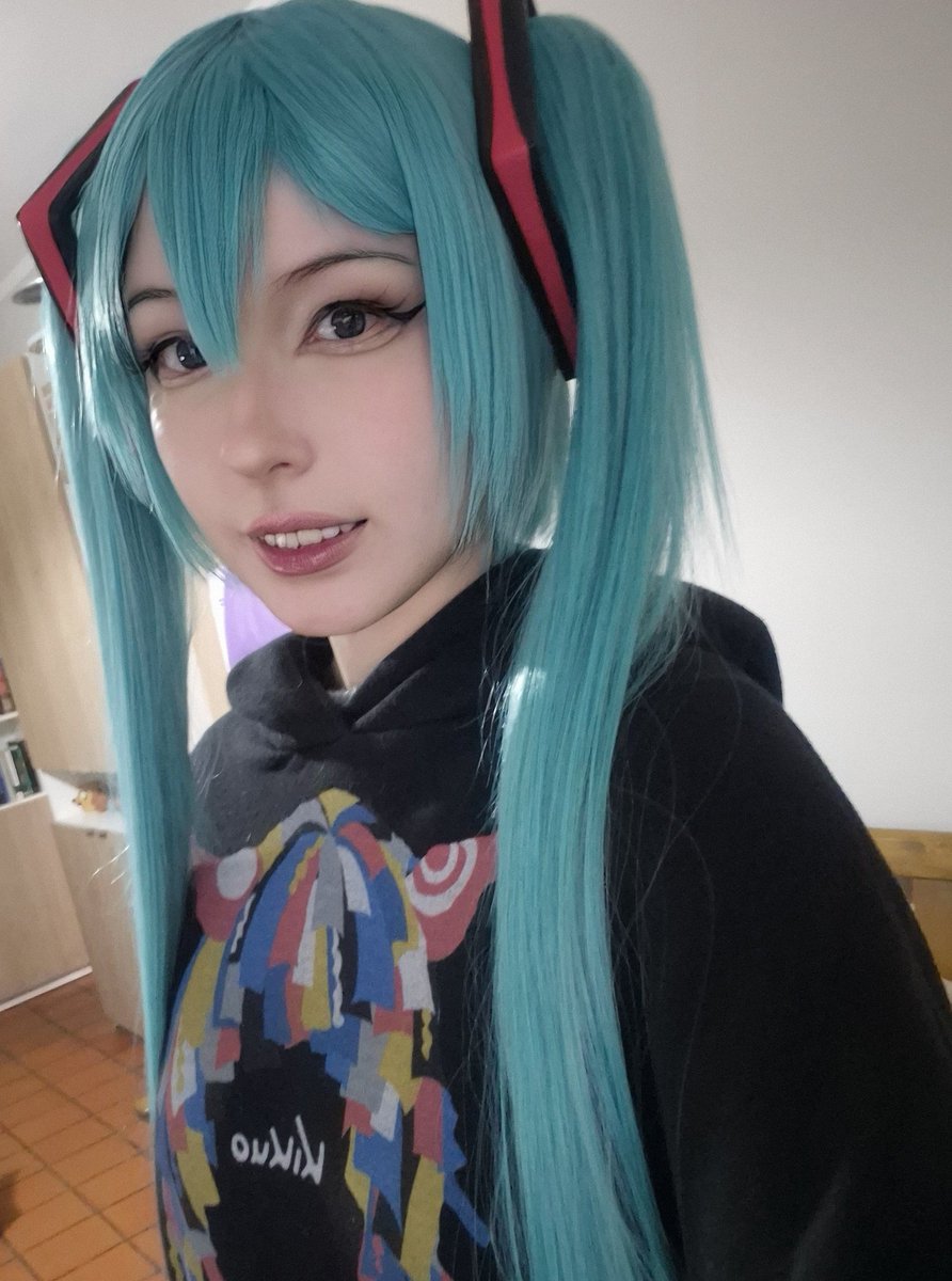 KikiGlitterCos's tweet photo. My winter vacation has begun. YEY(/--)/ https://t.co/auZC2PgizK