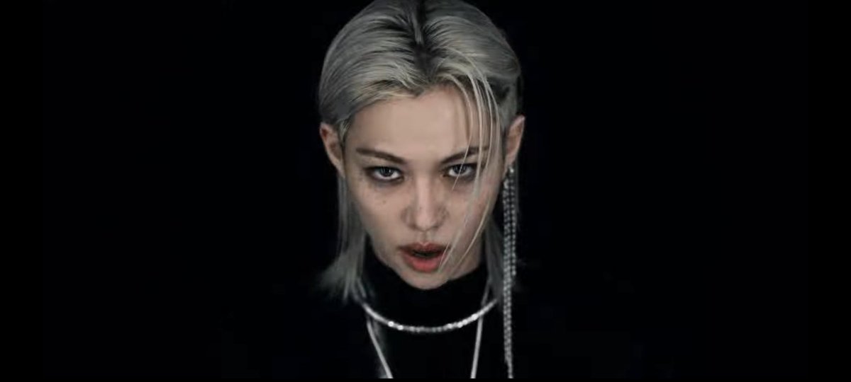 Soulxur's tweet photo. Simplesmente em surtos ainda 

#runit #straykids #straykidscomeback https://t.co/WwfPJSTeSD