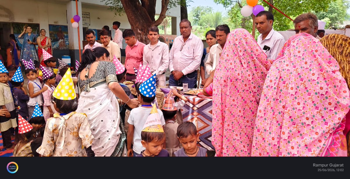 cdpodhanpur's tweet photo. "શાળા પ્રવેશોત્સવ - ૨૦૨૬" અને "કન્યા કેળવણી મહોત્સવ" અંતર્ગત આજે ધાનપુર તાલુકાના બોઘડવા મુખ્ય પ્રાથમિક શાળા પ્રવેશોત્સવ કાર્યક્રમમાં યોજાયો 
 તાલુકા વિકાસ અધિકારીશ્રી દ્વારા શૈક્ષણિક કીટનું વિતરણ કર્યું .
@CMOGuj 
@CollectorDahod 
@DahodDdo 
@DahodPo 
@cdpodhanpur1
@psedhanpur https://t.co/IHvTi2768E