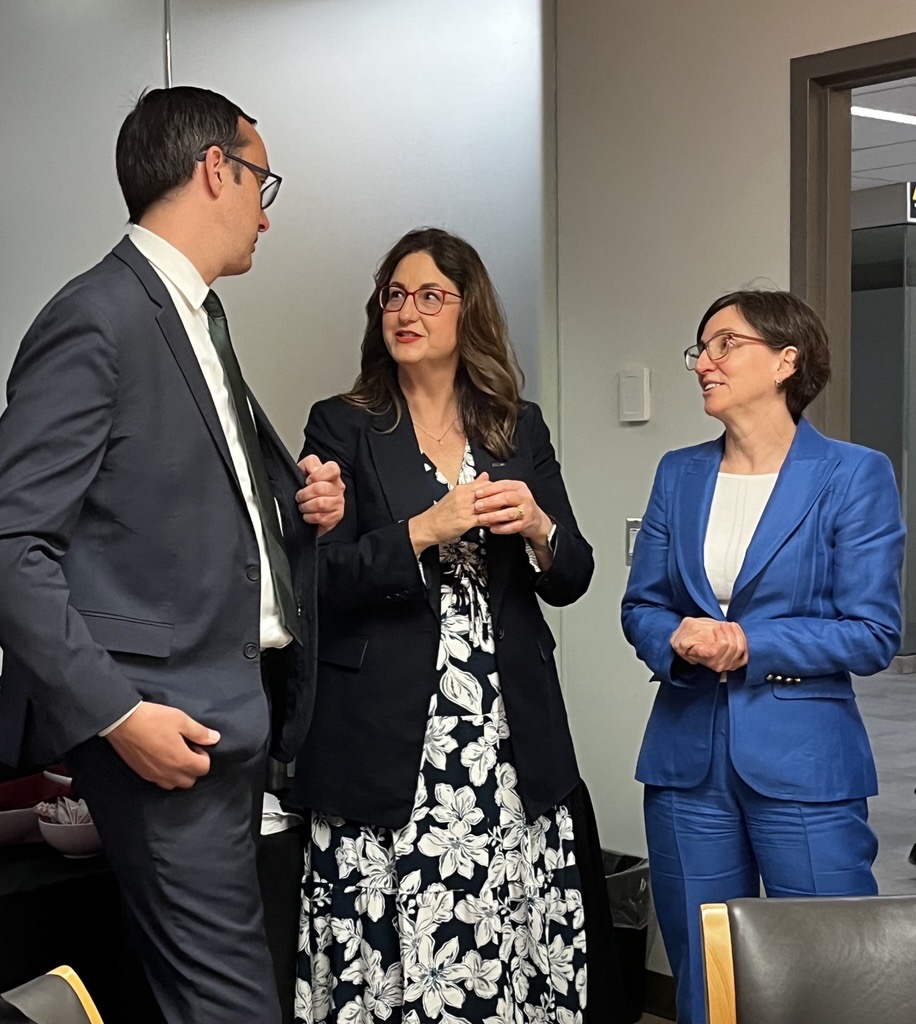 CollegeLaCite's tweet photo. Merci au ministre @nolanmquinn, au député @GeorgesDarouze et au gouvernement de l'Ontario pour cet investissement de 663,2 M$ destiné aux 4 institutions d’enseignement supérieur d’Ottawa. Ensemble, nous formons la relève qui bâtira l’Ontario de demain. https://t.co/3KJw0Wsk7g