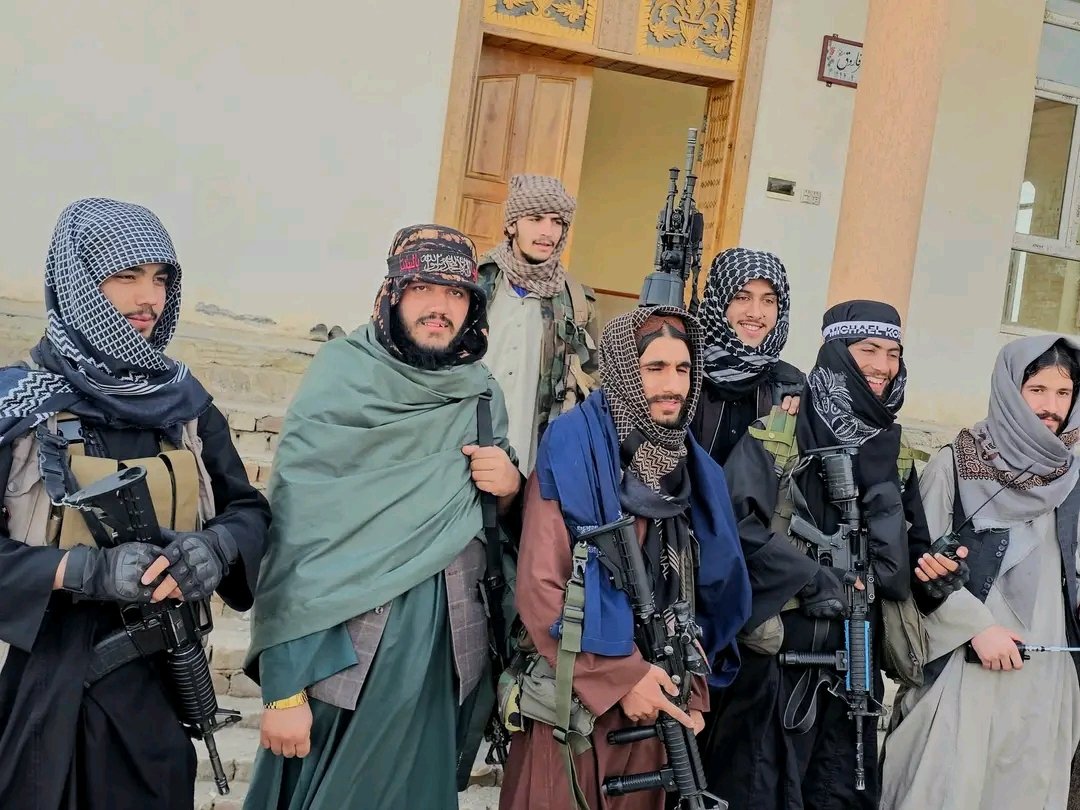 Rafiullahzhti's tweet photo. دوخت مصلحتونه به یو یو رانه ما تیږی  موږکله صبریدای شودأمت له یارانی🌹

~✍️ᡕᠵ᠊ᡃ່࡚ࠢ࠘⸝᠊ᡁ᠊᠊气亠~ ❤️
🌹🌹❤❤

😒? https://t.co/045eTQCnXz