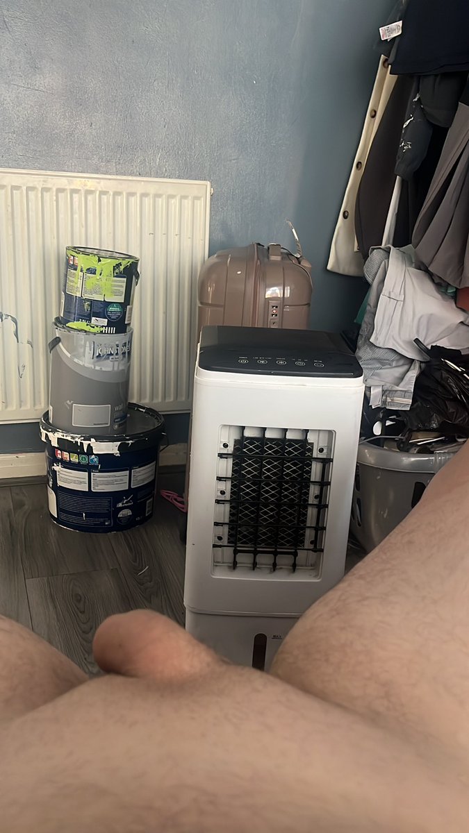 Flashman75872's tweet photo. Cooling my nuts off 🔥🤣🤣 https://t.co/1DuWpCMtio