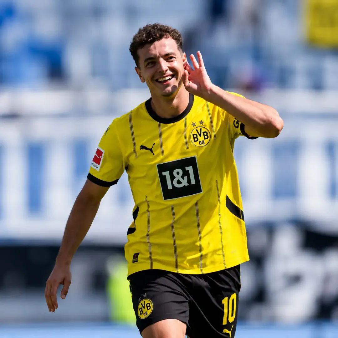 TheTrueBENI's tweet photo. Fisnik Asllani new player of  Dortmund . https://t.co/PyHYeHobLA