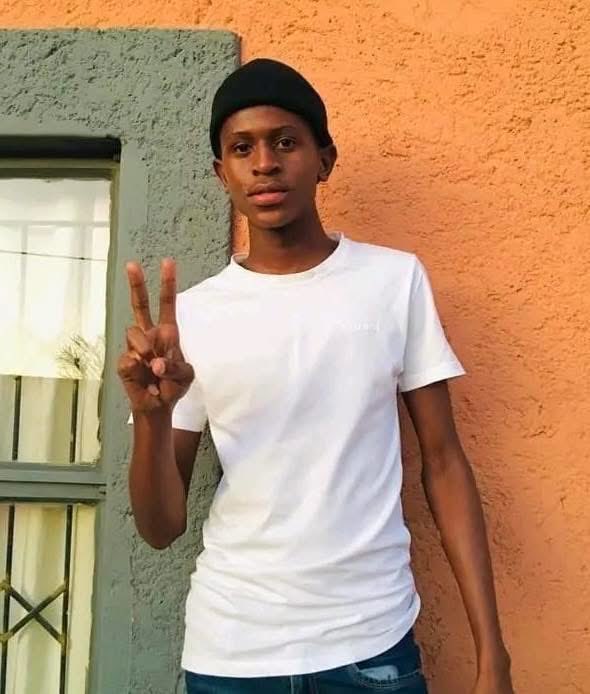 BennieSonamzi's tweet photo. He is missing, please repost until he is found https://t.co/MvD5hHvFyr