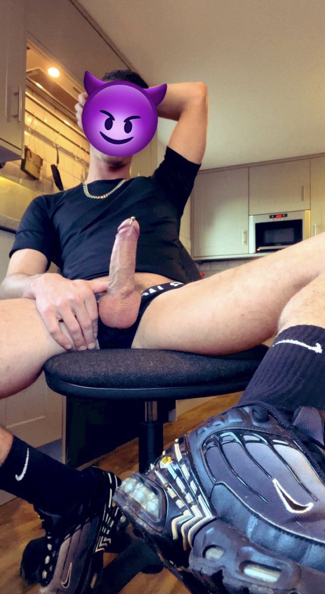 MarkScally_8's tweet photo. New X account

#scally #sportsgear #fetish #chav #outdoor #nike #gaycruising https://t.co/q4qBixX5th
