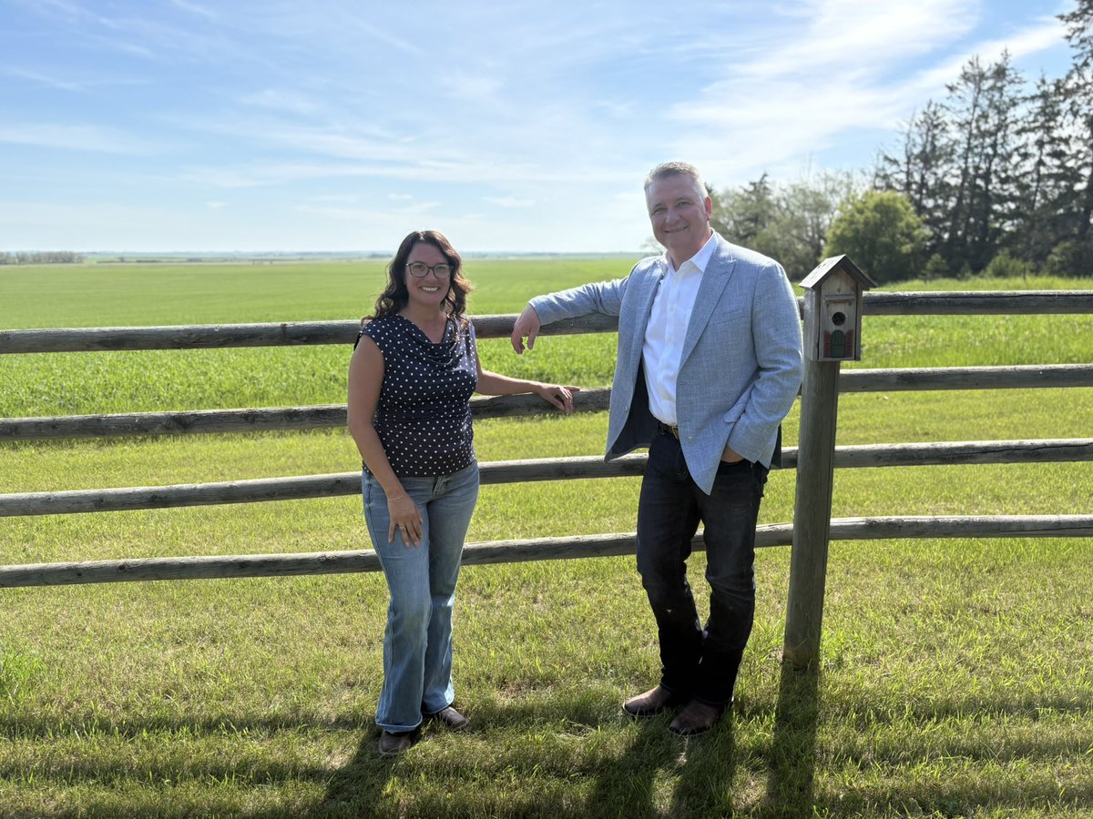 CornwallHeath's tweet photo. L’un des aspects les plus gratifiants de ce travail est de pouvoir rencontrer les agriculteurs partout au pays, et aujourd’hui, j’ai eu le plaisir de rencontrer la nouvelle ministre de l’Agriculture et de l’Irrigation de l’Alberta. https://t.co/aCpvod1X32