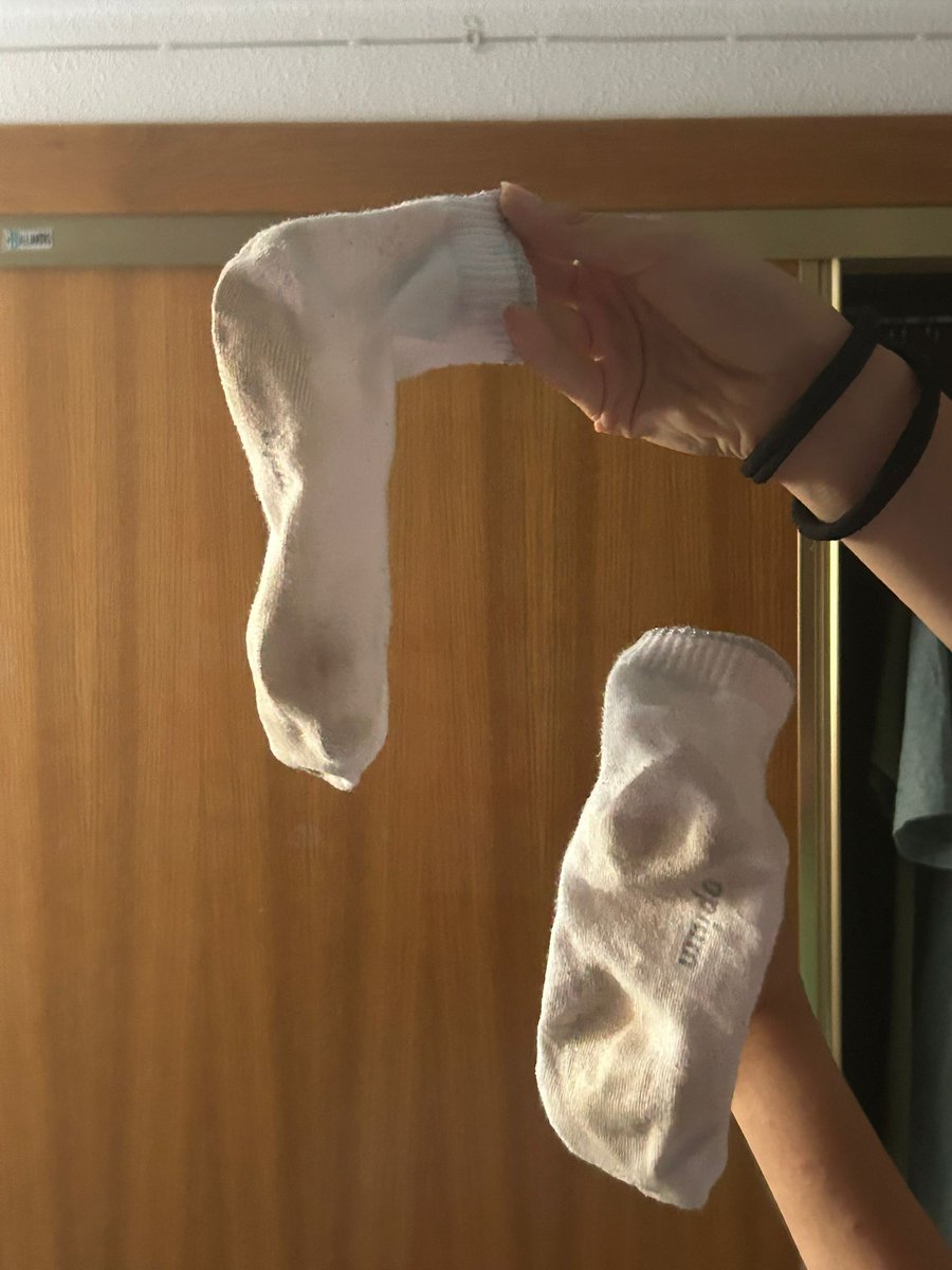 OneGirlSixToes's tweet photo. my best crunchy socks i ever had https://t.co/KPauZj16Bc