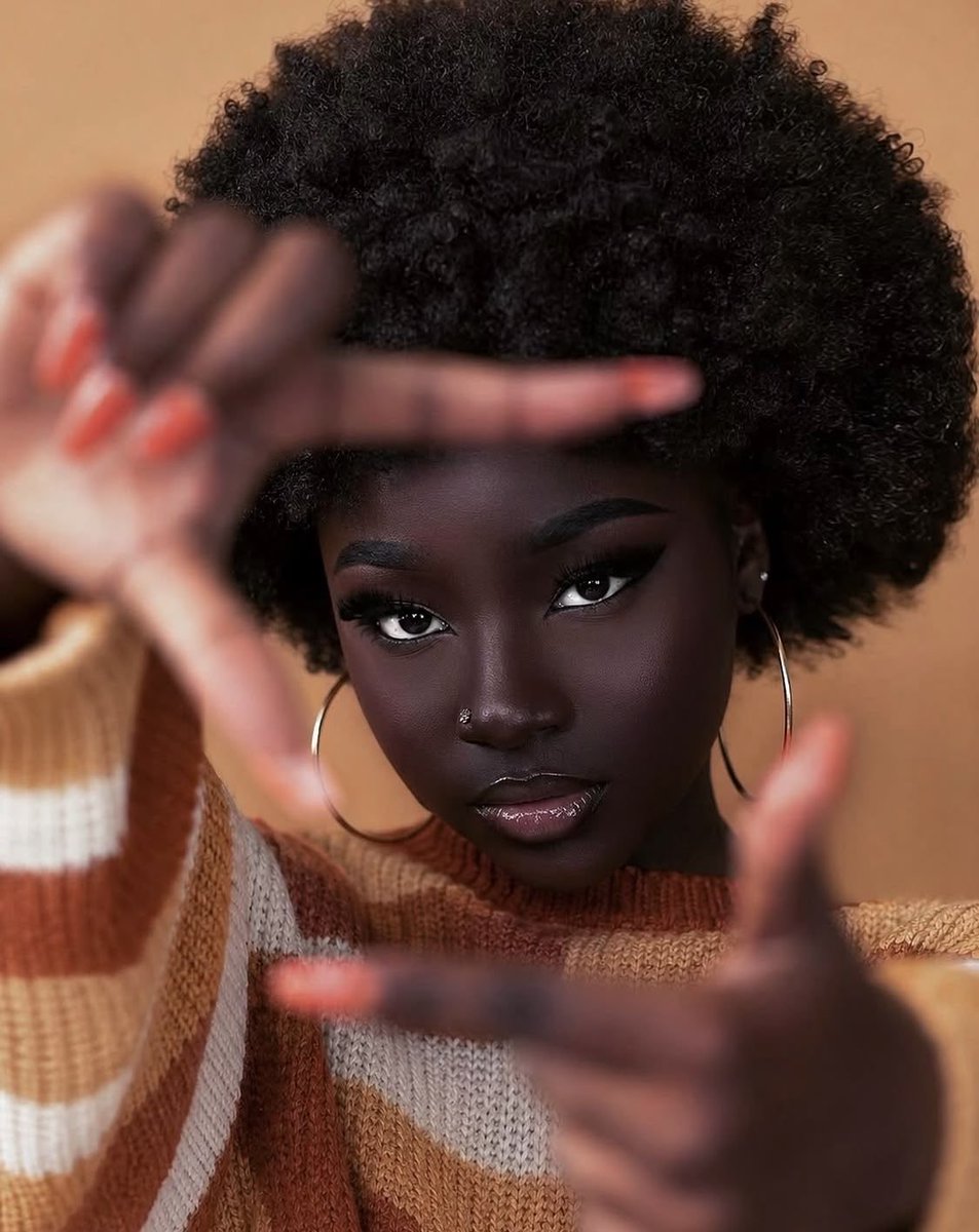 Olami_deeEbony's tweet photo. Black women are perfect 😍 https://t.co/AZz9IuiebN