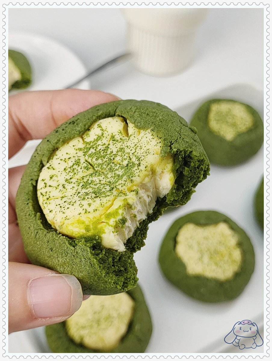 RizzonSarah's tweet photo. Just found the most addictive matcha cookies! Crispy, buttery with a hint of earthy matcha sweetness—can’t stop munching, gonna share a pack with my squad tonight https://t.co/E1hG1Offt0