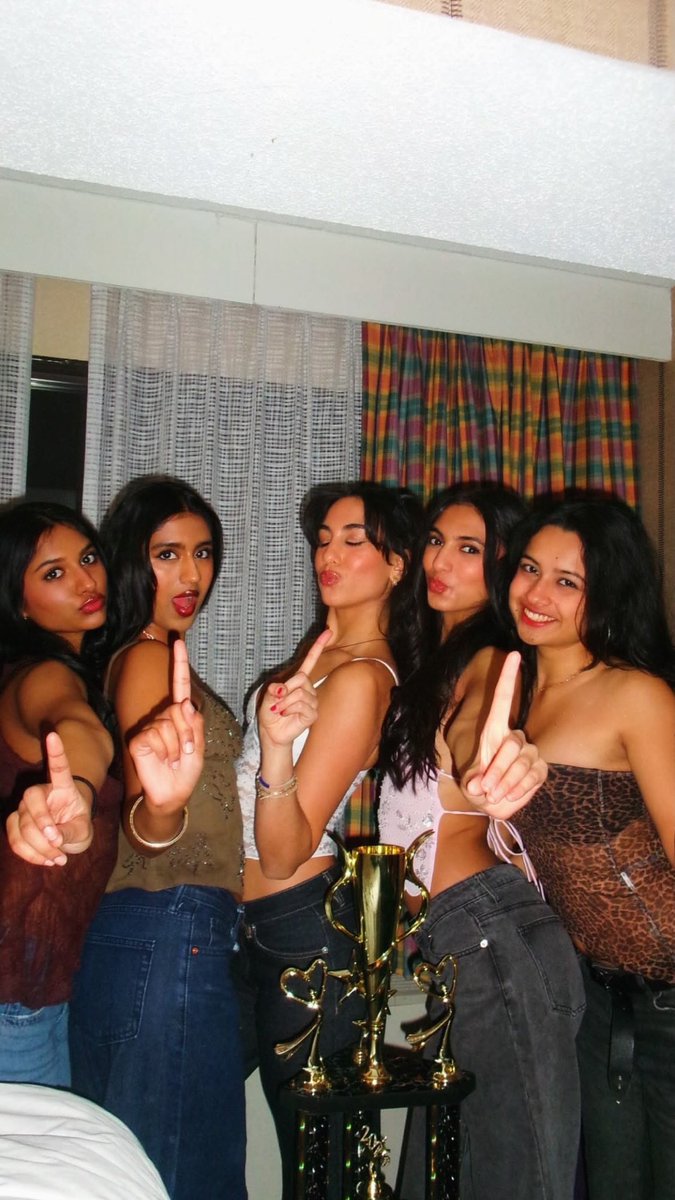 shehasaudacityy's tweet photo. Why do Indian moids sit online harassing Indian women all day. Cope https://t.co/qhvizcHWkO