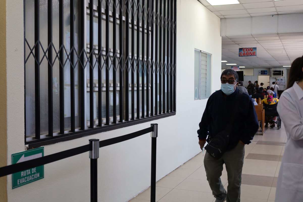 HROccidente's tweet photo. #TuSaludEsPrimero | ¡Consulta Externa se está renovando! 🖌️
DIPLADI HRO está pintando nuestras áreas de consultas 
Te pedimos: 
✅ No recargarte en las paredes. 
✅ Evitar manchas o rayones. 

¡Un hospital bien cuidado es sinónimo de un mejor servicio para ti!🏥💙 https://t.co/I2ocB9tKnn