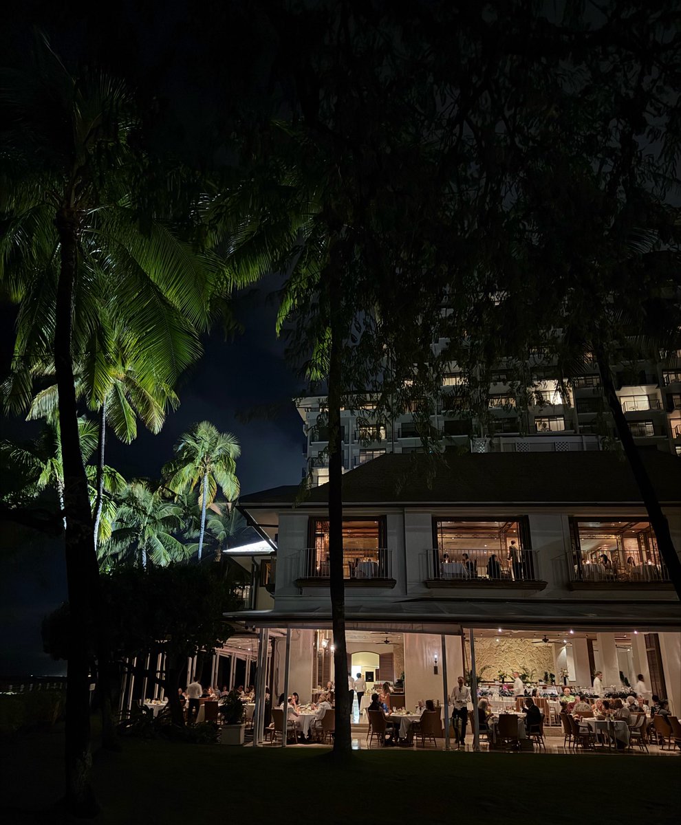 shart2break's tweet photo. back to waikiki https://t.co/sXXpG0IRSq