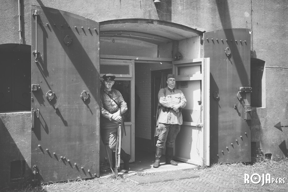 ROJApers's tweet photo. Militair Weekend bij Fort aan den Ham in Uitgeest. https://t.co/IDtsvlozuF