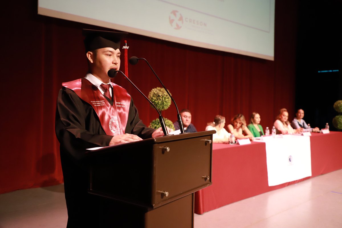 cresonsonora's tweet photo. ¡Ellos son la generación 2026 de la @Enef_Sonora! 🎓

Nos unimos a la emoción de 38 jóvenes que recibieron su constancia de acreditación de la Licenciatura en Educación Física, así como 17 graduados de la Maestría en Innovación para la Calidad de la Educación Física. 🎉 https://t.co/eSmO2V2WCe
