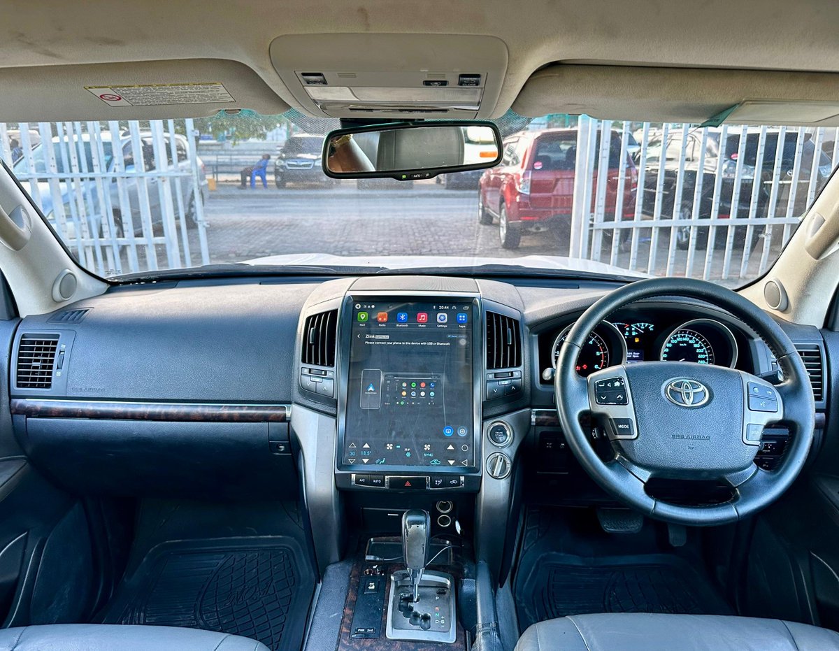 iamdeidei_05's tweet photo. TOYOTA LAND CRUISER V8

✅️ Year:   2008
✅️ Reg No: EMN
✅️ Engine:  1VD
✅️ Fuel:   Diesel 
✅️ Trans:  AUTO

✨️ Price 138,900,000/=

Standard Features ⬇️

➡️ Tesla Radio
➡️ New Tyres 
➡️ Imported From Japan
➡️ Rim Sports
➡️ Cruise control
➡️ Full document

0696221160 https://t.co/LVEtJAoIRU