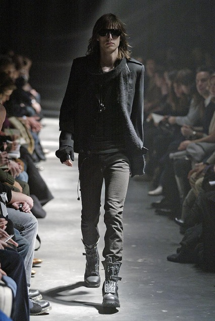 whydidntufixme's tweet photo. Number (N)ine Fall Winter 2006 "NOIR" https://t.co/7A1Ew93O32