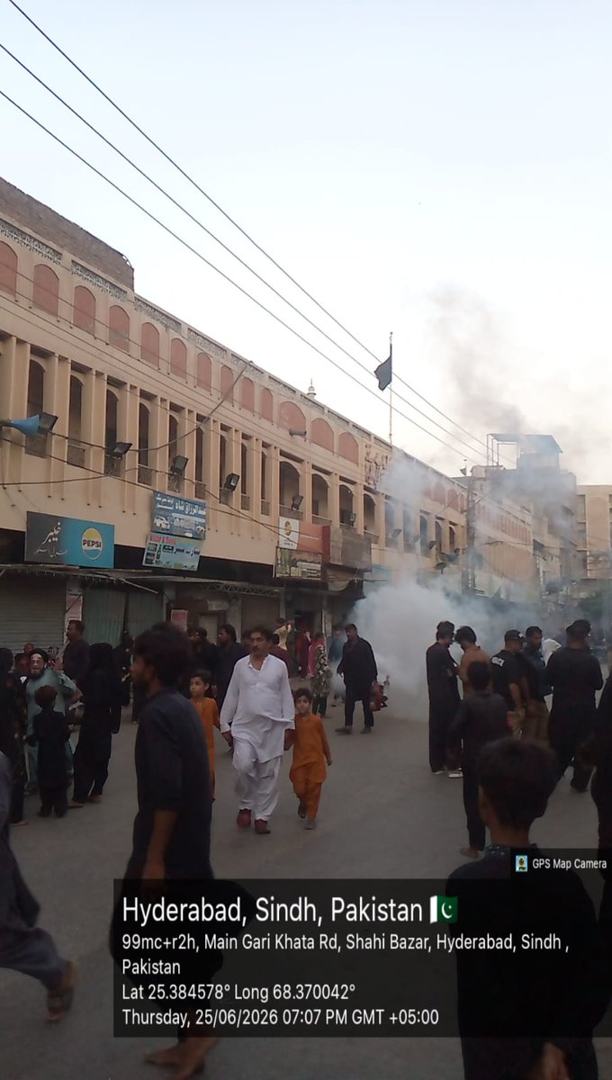 JiyalaNoman's tweet photo. میئر حیدرآباد کاشف علی شورو کی ہدایت پر HMC نے قدم گاہ مولا علیؑ میں فومیگیشن مکمل کر دی شہریوں کو صحت مند اور محفوظ ماحول کی فراہمی کے لیے بلدیاتی خدمات جاری ہیں۔
@KashifShoroPPP @jamkhanshoro 
#teamSabaZahoorppp https://t.co/mWsH6zWoDU