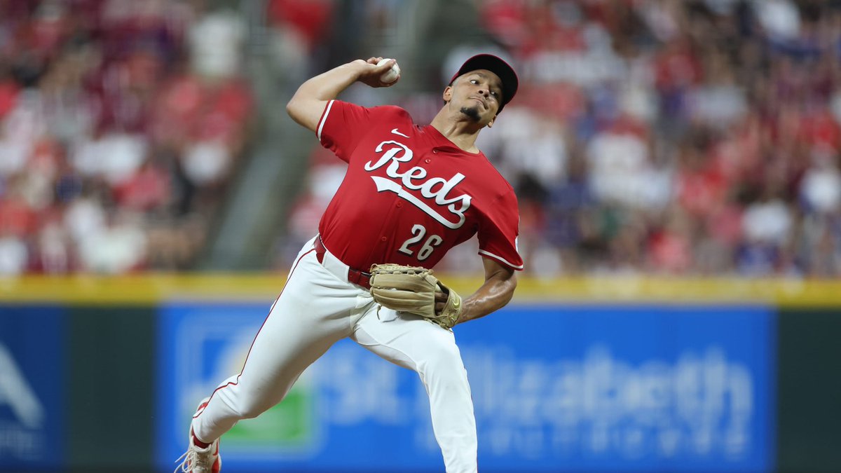 BuckeyeNatty's tweet photo. Elly is making $800K of the Reds’ $132.8M payroll

Chase Burns is making $785K

Combined, the two most valuable players in the organization account for just 1.2% of the payroll

The Reds have elite young talent on bargain contracts, yet Nick Krall still can’t build a winner around them