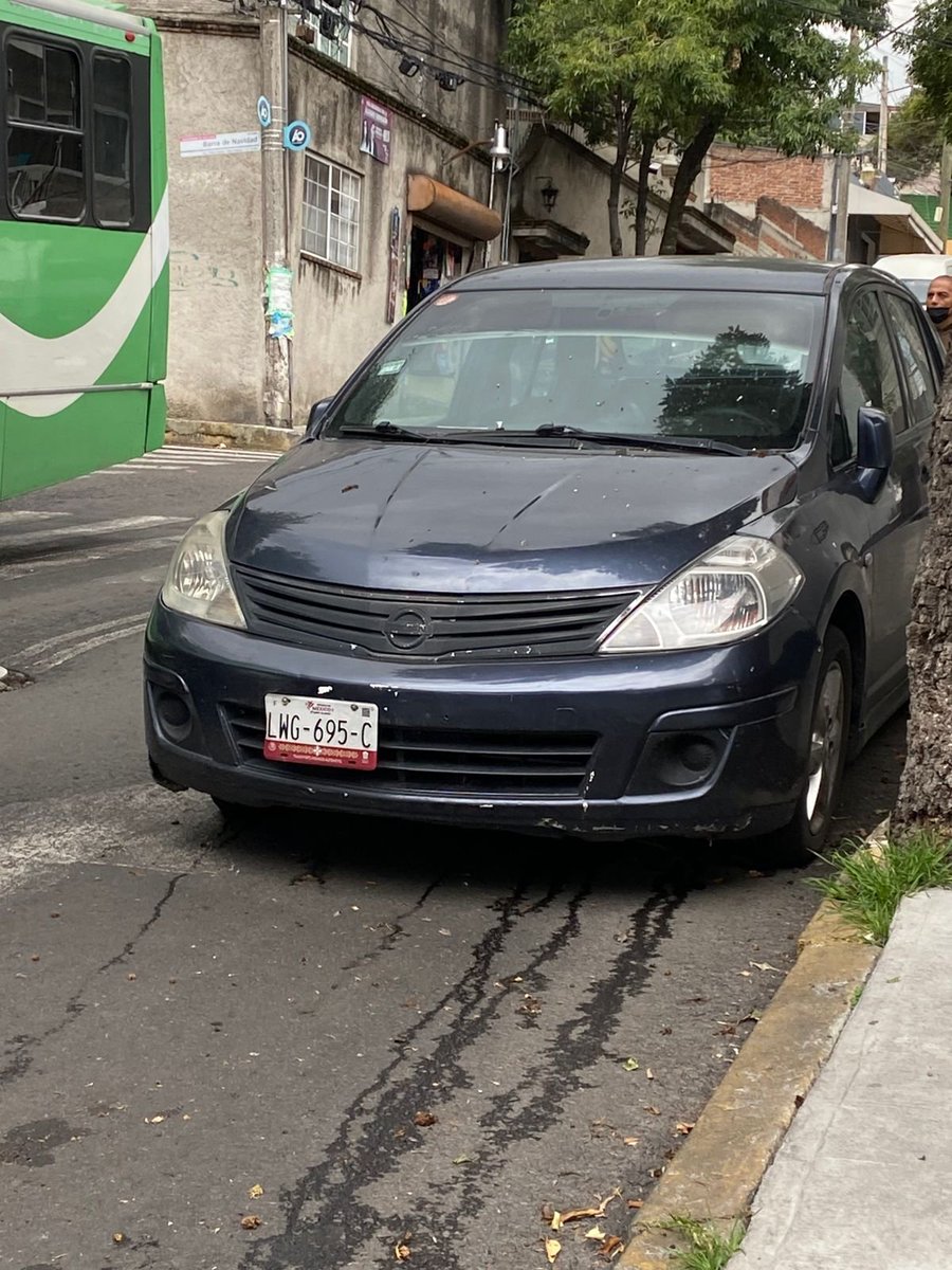Ramsespon's tweet photo. Se solicita el retiro ya tiene un mes sin moverlo y se van hacer trabajos de reemcarpetado en la avenida puerto mazatlan 
Av. Puerto Mazatlán 214 https://t.co/GLCM6JsoqO…
@UCS_GCDMX https://t.co/3zNvXNibIV