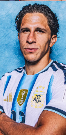 GGufon76599's tweet photo. 🚨BOMBA MUNDIAL EN EL ATLETI🚨

Un test de ADN secreto filtró que Giuliano Simeone no es hijo del Cholo, sino del millonario Jeffrey Epstein. El vestuario colchonero está en shock total y Diego Simeone ya exigió una contraprueba urgente.🧬🤯💥 https://t.co/z7w2wvvg8O