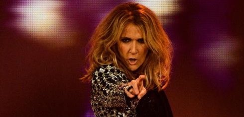 Celine_actu's tweet photo. 👀🎤 Alors que @celinedion prépare activement sa résidence parisienne à Las Vegas, les premiers aperçus des répétitions auraient déjà impressionné les équipes d’AEG.

Et ce n’est peut-être pas la seule bonne nouvelle… 🤫🇫🇷
#CelineDion https://t.co/TktPshuJsH